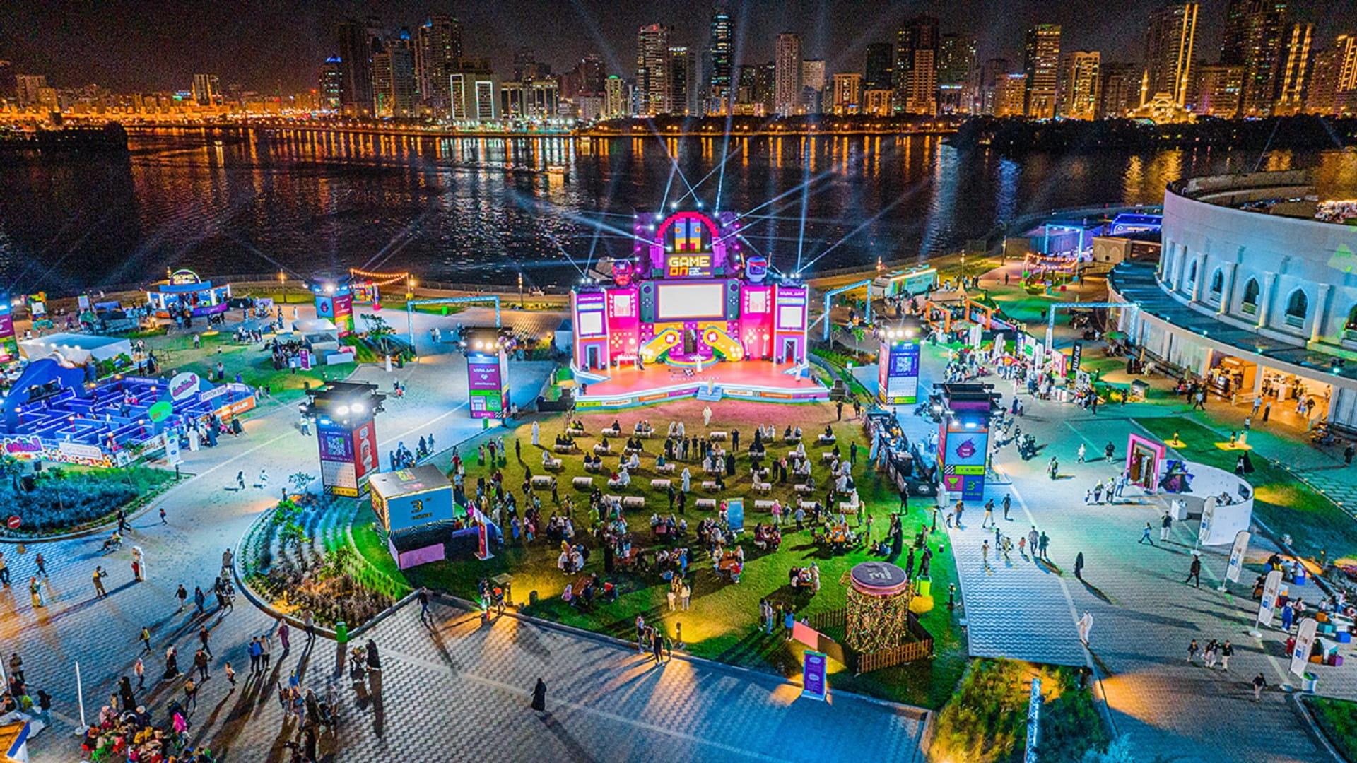 صورة بعنوان: "فعاليات الشارقة" يُسدل الستار على دورته الـ3 باستقطاب 20 ألف زائر 