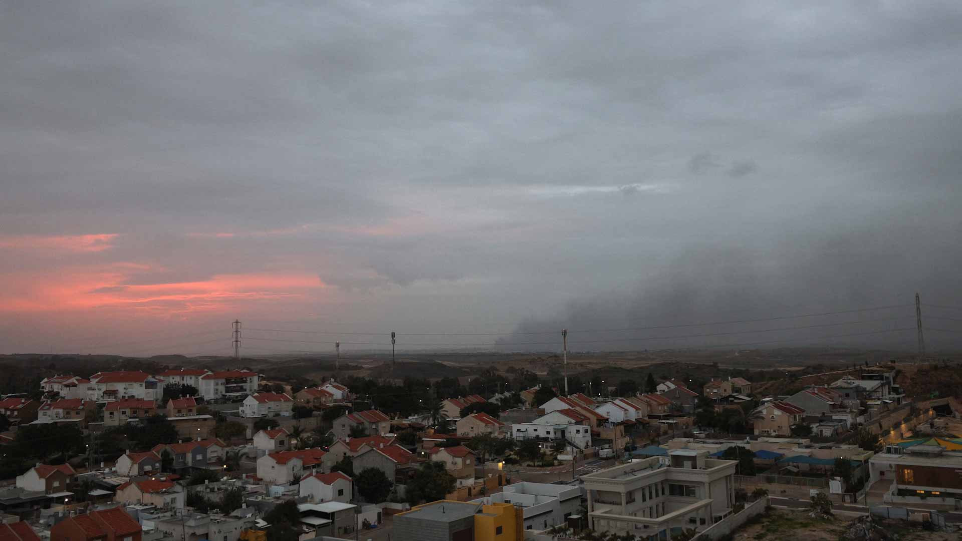 صورة بعنوان: وزارة الصحة الفلسطينية: ارتفاع عدد القتلى في غزة إلى 20258 شخصاً 