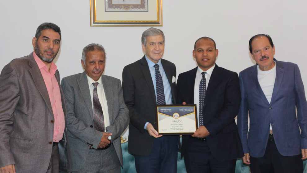 صورة بعنوان: النادي الثقافي العربي ينظم محاضرة "قلق الكاتب والطريق إلى النجاح" 