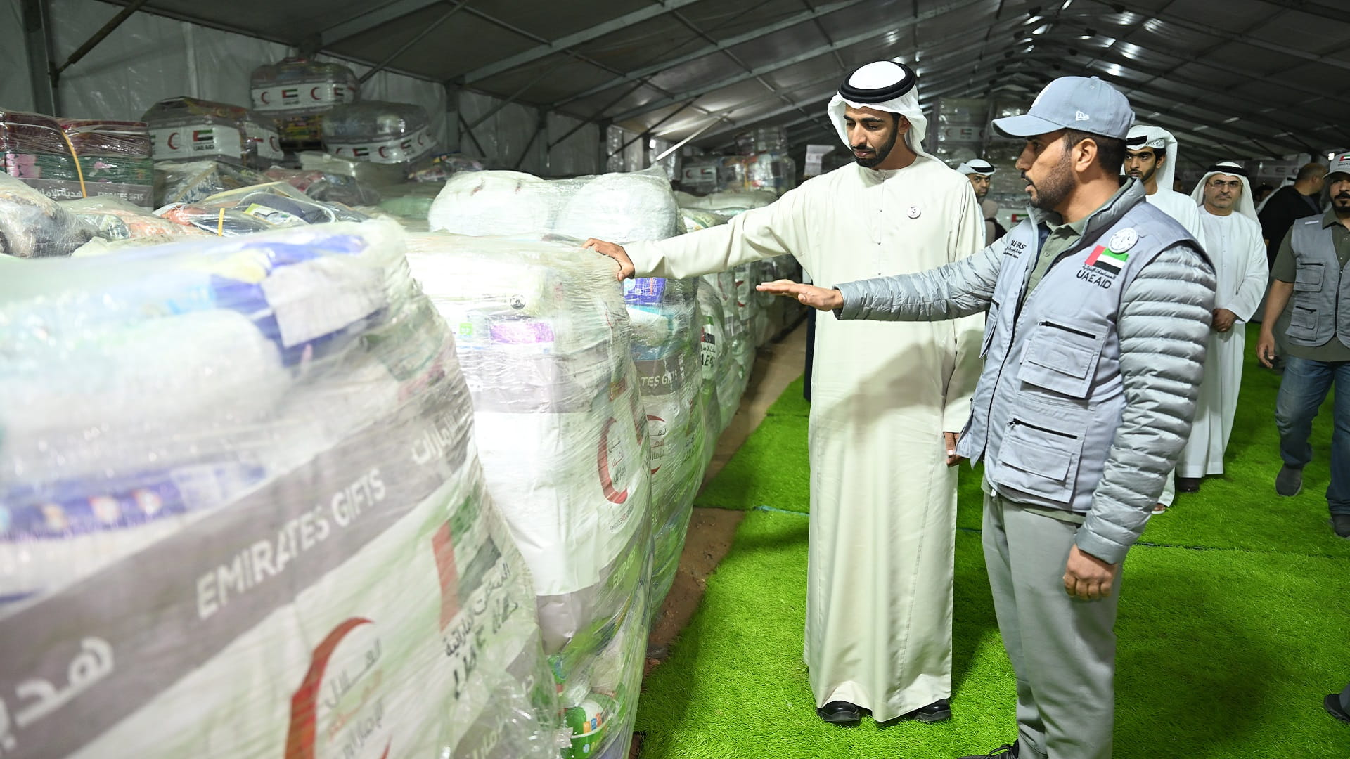 Image for the title: Sheikh Shakhboot tours Emirati warehouses of Gaza aid in Al Arish 