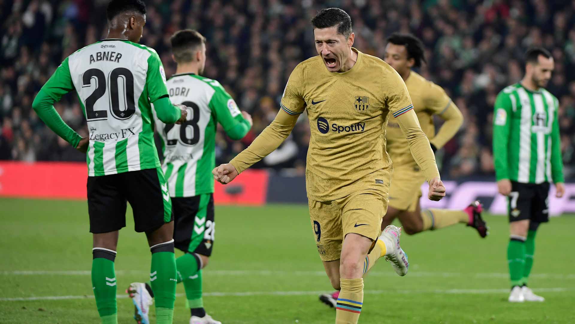 صورة بعنوان: برشلونة يتمسك بصدارة الدوري الإسباني 