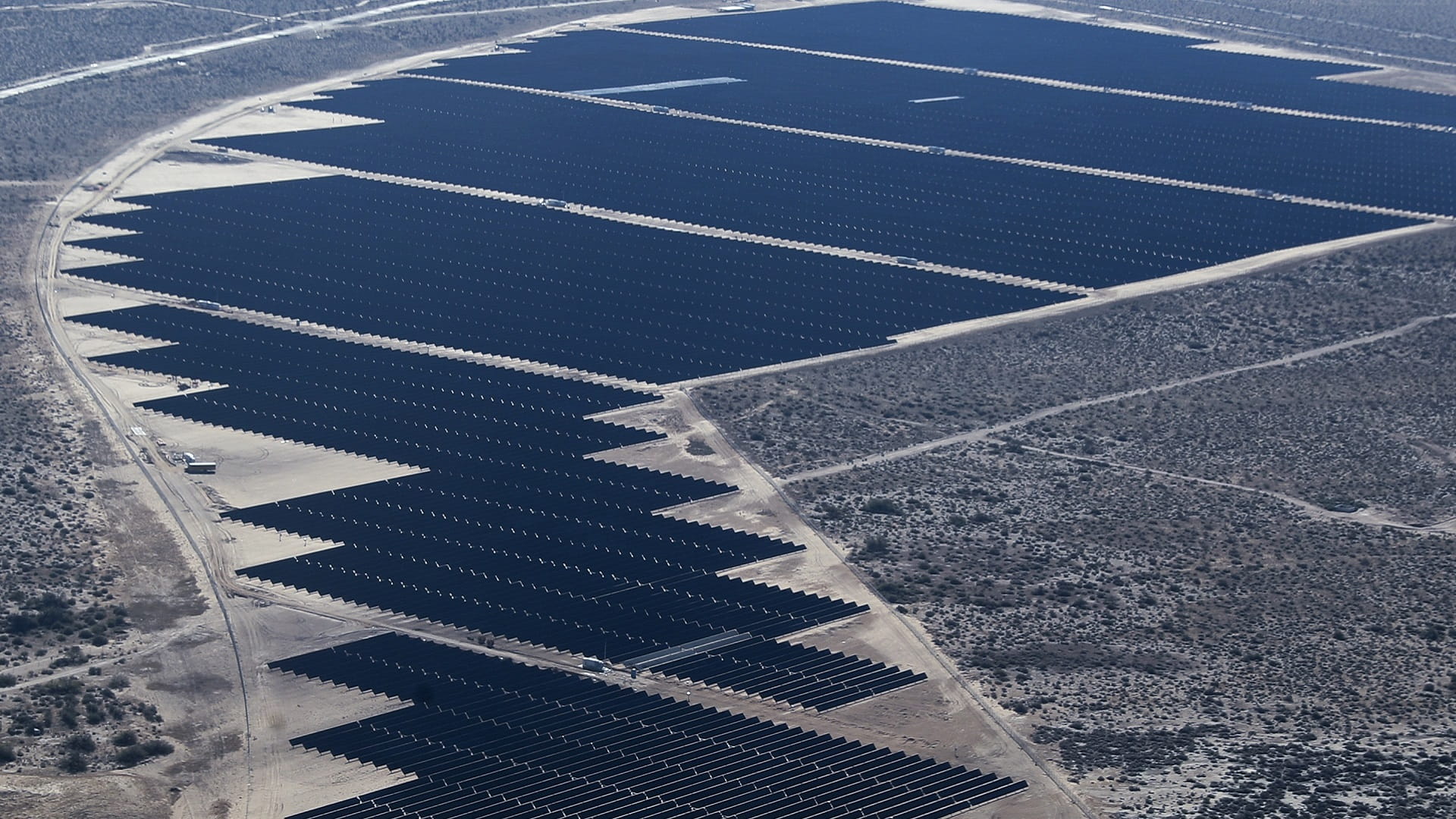 Image for the title: Mexico invites foreign investment in clean energy transition 