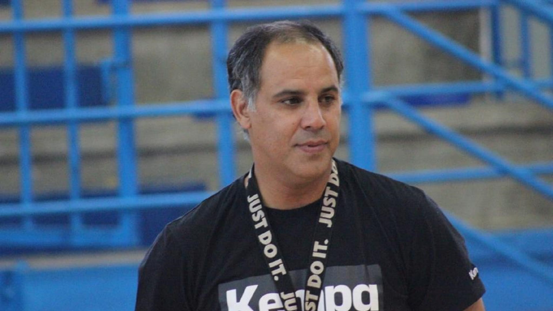 صورة بعنوان: نادي الشارقة يتعاقد مع التونسي سامي السعيدي مدرباً لفريق كرة اليد 