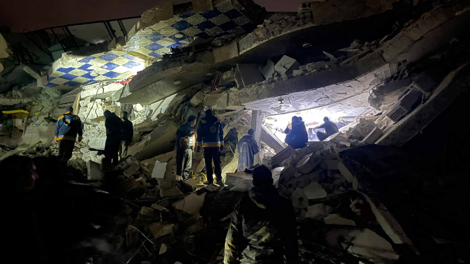 Image for the title: At least 50 dead in Syria after earthquake 