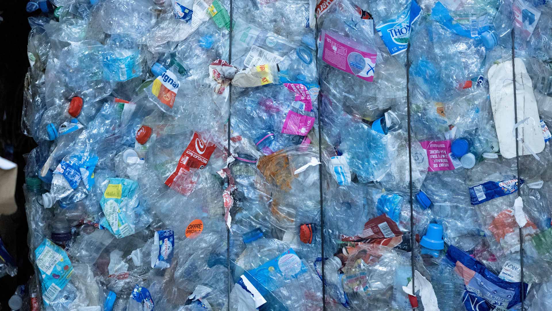 Image for the title: Single-use plastic waste rises from 2019-2021 despite pledges 
