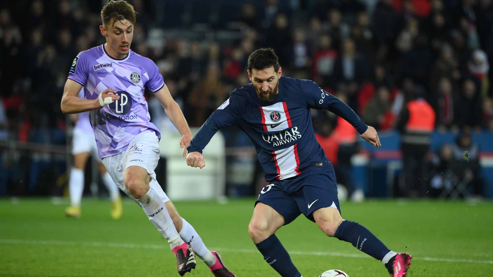 Image for the title: A possibly season-defining week awaits Messi and PSG 