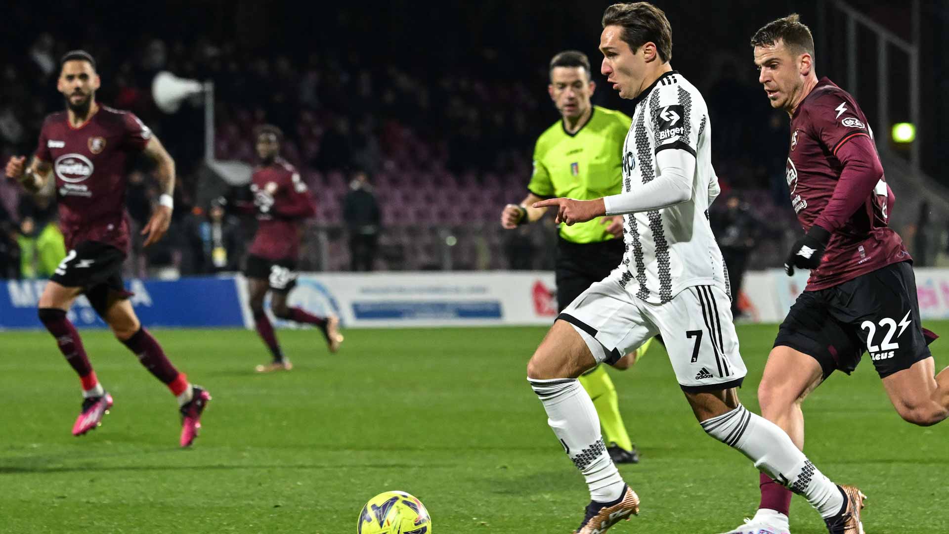 صورة بعنوان: يوفنتوس يقسو على ساليرنيتانا في الدوري الإيطالي لكرة القدم 