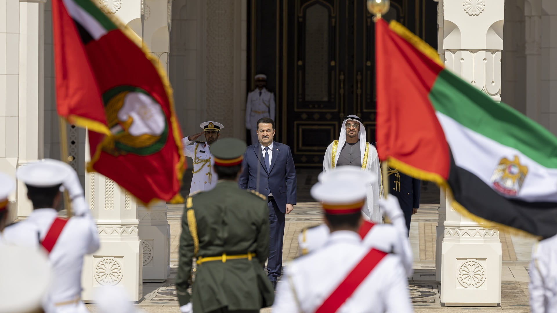 Image for the title: UAE President receives Prime Minister of Iraq 