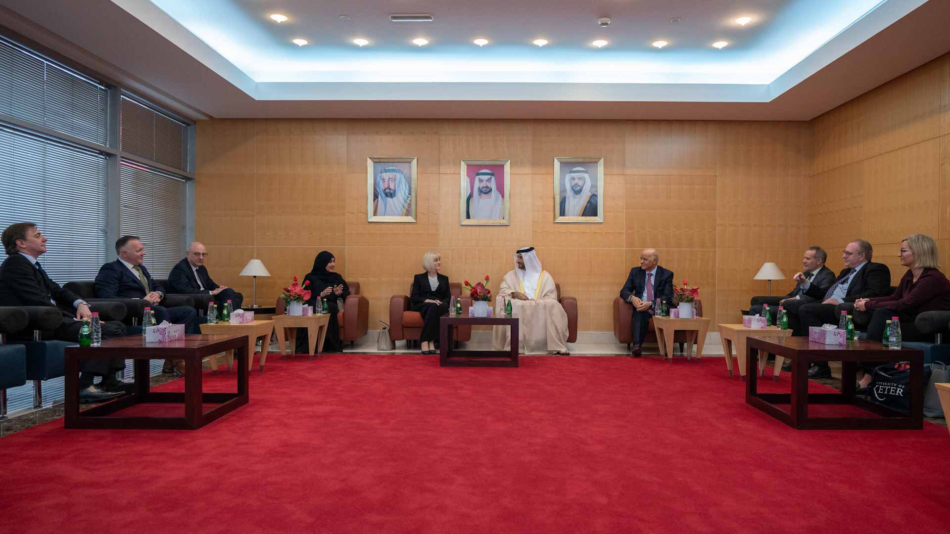 Image for the title: Sultan bin Ahmed receives delegation from University of Exeter 