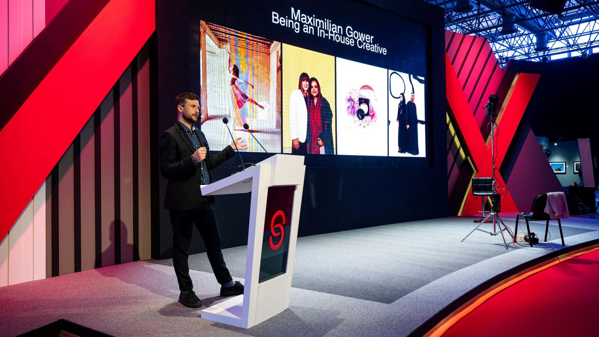 صورة بعنوان: ماكسيميليان جاور: المصوّر قادر على منح الناس الثقة بأنفسهم  