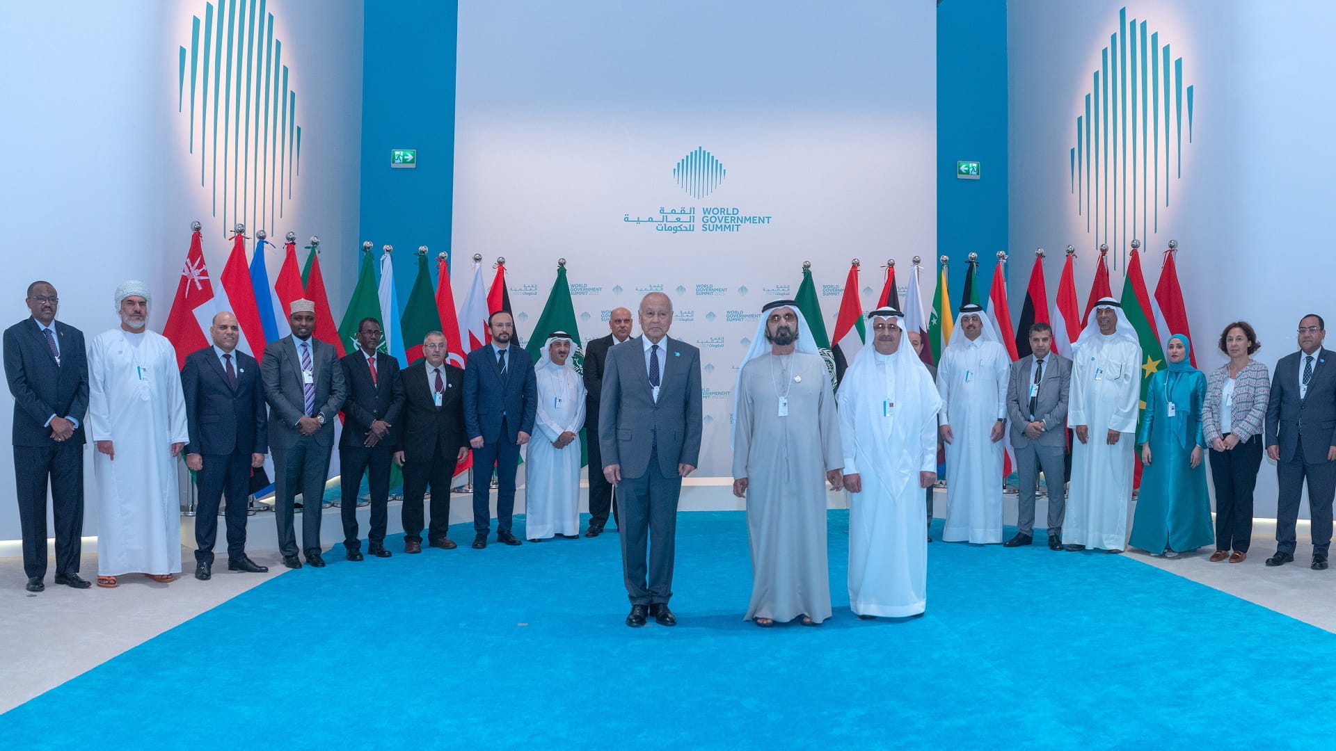Image for the title: Mohammed bin Rashid meets with Arab Ministers of Civil Service 