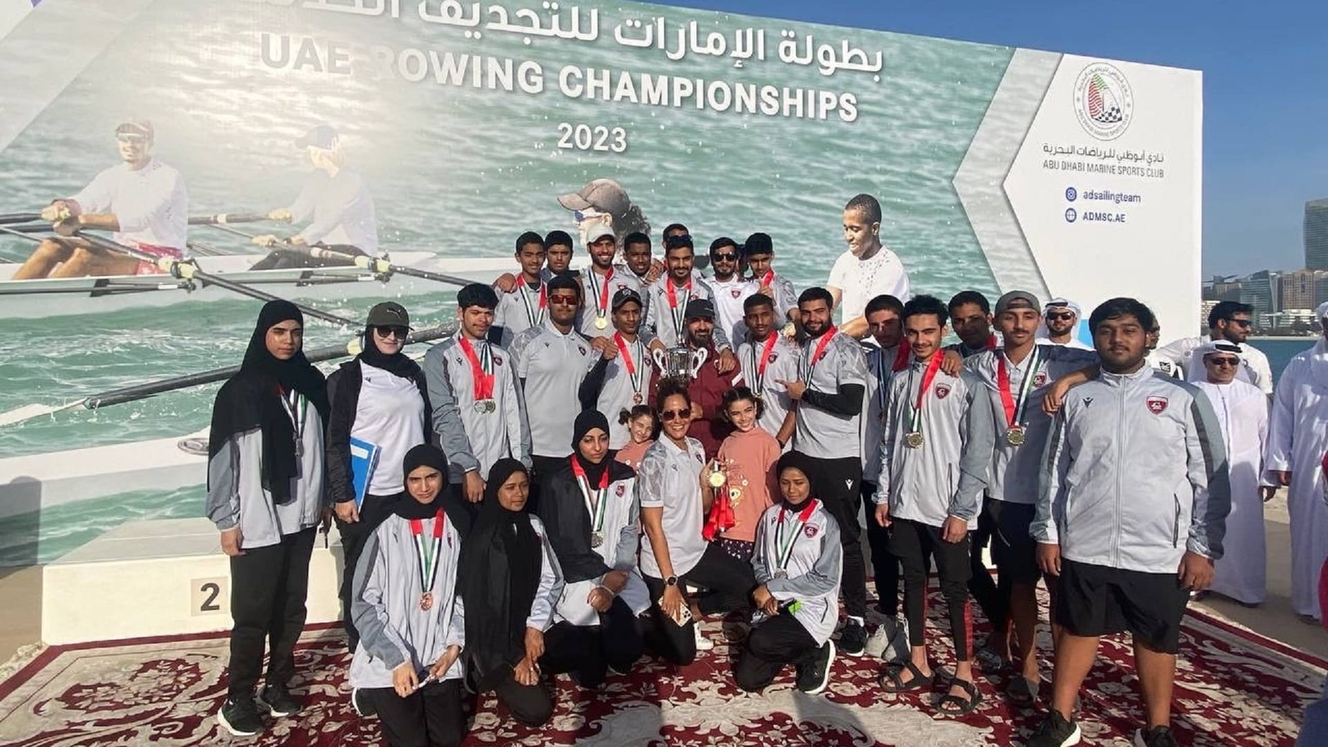 صورة بعنوان: فريق الحمرية يُتوج بالمركز الأول في بطولة الإمارات للتجديف الحديث 