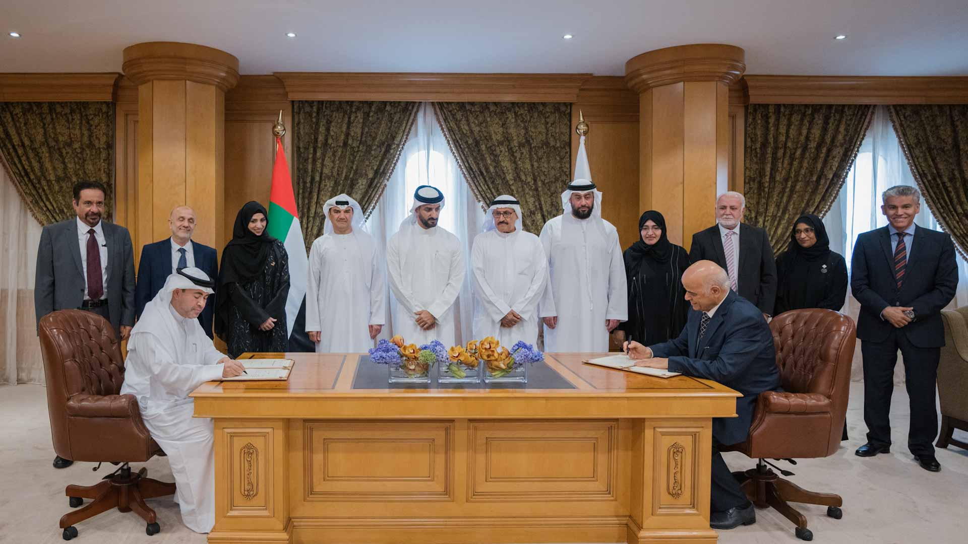 Image for the title: Sultan bin Ahmed Al Qasimi attends MU signing between UoS and SUH 