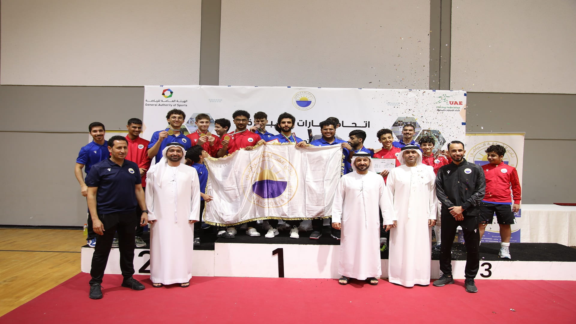 صورة بعنوان: نادي الشارقة يتصدر بطولة المبارزة ويحرز 7 ميداليات ملونة 