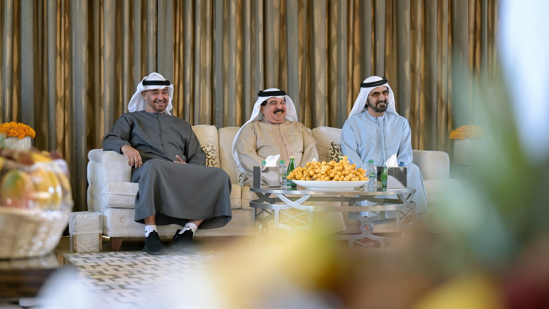 Image for the title: UAE President, Mohammed bin Rashid, Bahraini King attend luncheon 