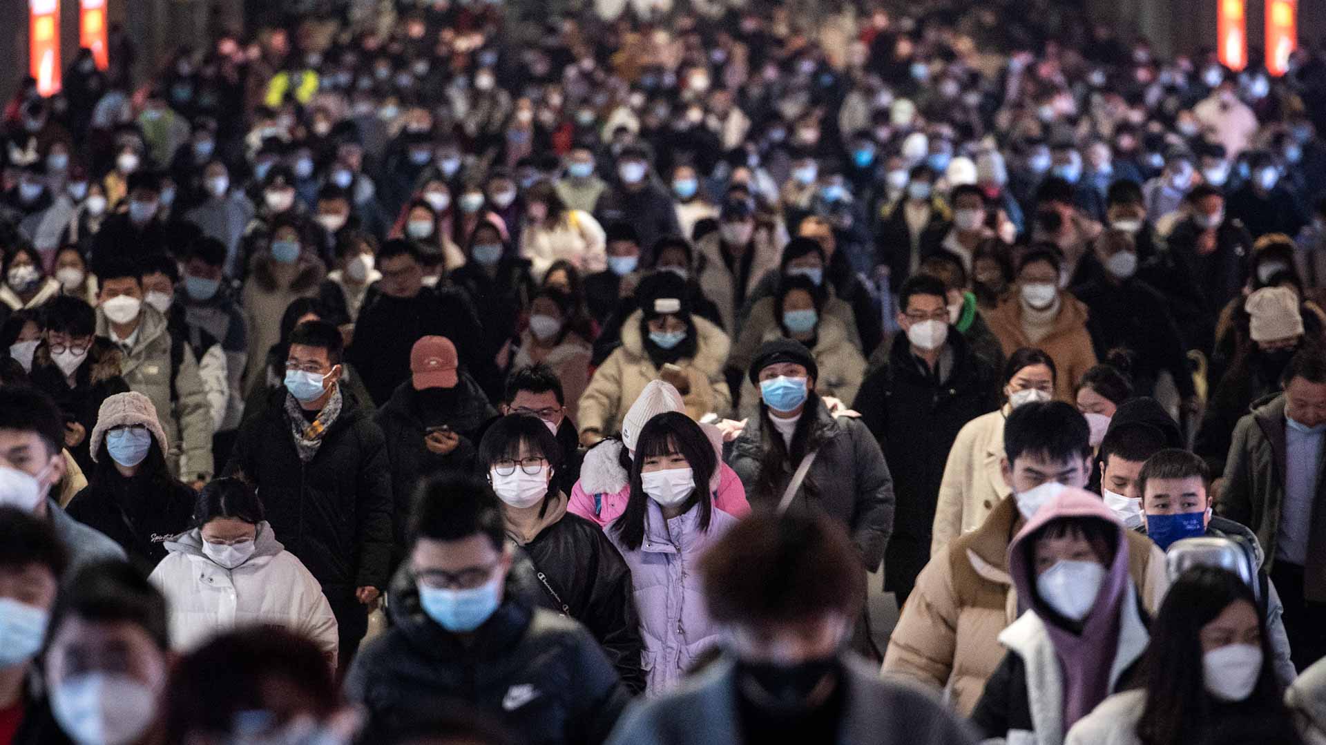 Image for the title: Japan to ease border controls for China's  travellers 