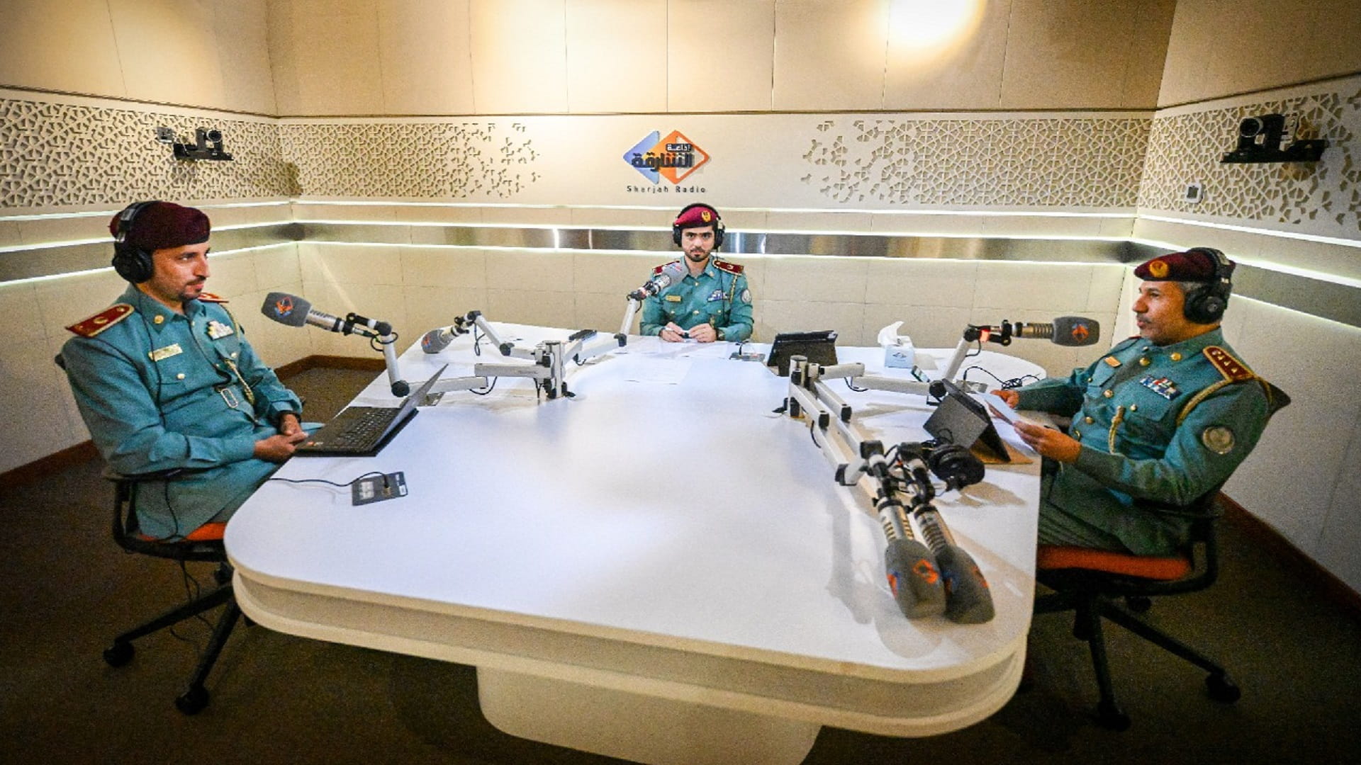 صورة بعنوان: "أمان يا بلادي" يناقش سعادة المتعاملين وجودة الخدمات 