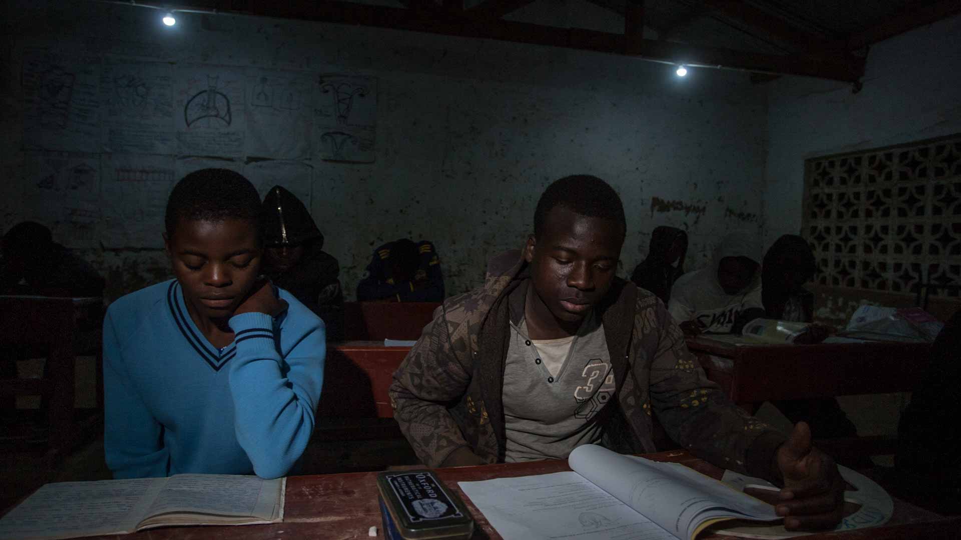 صورة بعنوان: إضافة للفقر...انتشار الكوليرا يرغم ملاوي على تأجيل الدارسة أسبوعين 