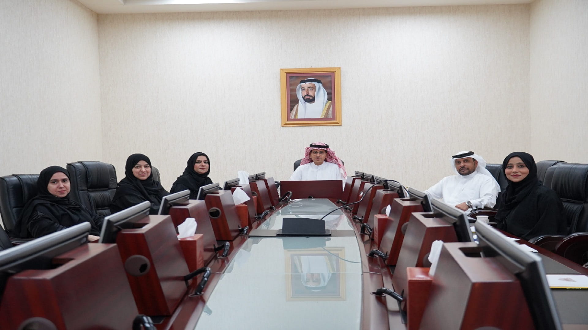 صورة بعنوان: "تربية استشاري الشارقة" تناقش خطط دعم قطاع الثقافة والتعليم  