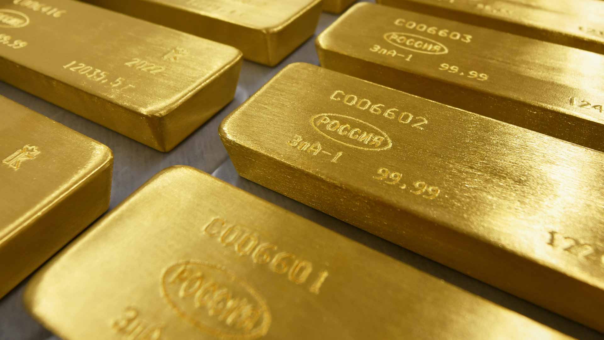 صورة بعنوان: أسعار الذهب تصعد مع تراجع الدولار قبيل بيانات الوظائف الأميركية  