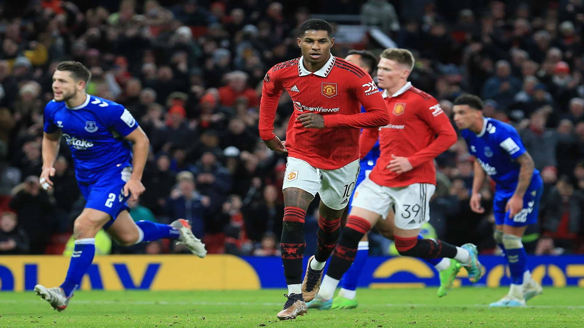 صورة بعنوان: مانشستر يونايتد يتأهل للدور الرابع في كأس إنجلترا 