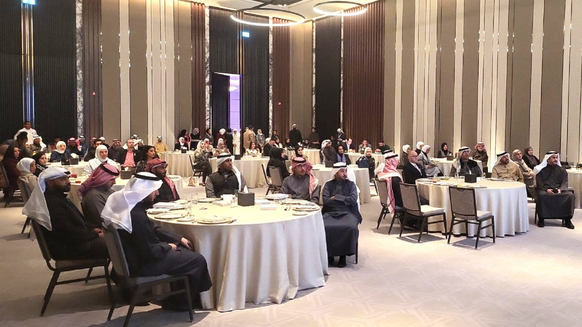 صورة بعنوان: جامعة الشارقة تدشن أول فرع لرابطة خريجيها خارج الدولة 