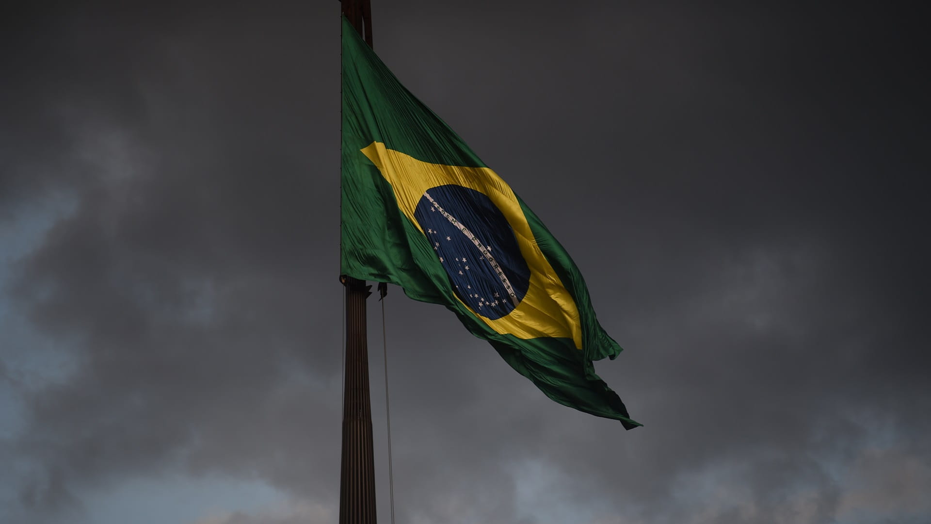 Image for the title: Brazil seeks arrest of Bolsonaro ally over Brasilia riots 
