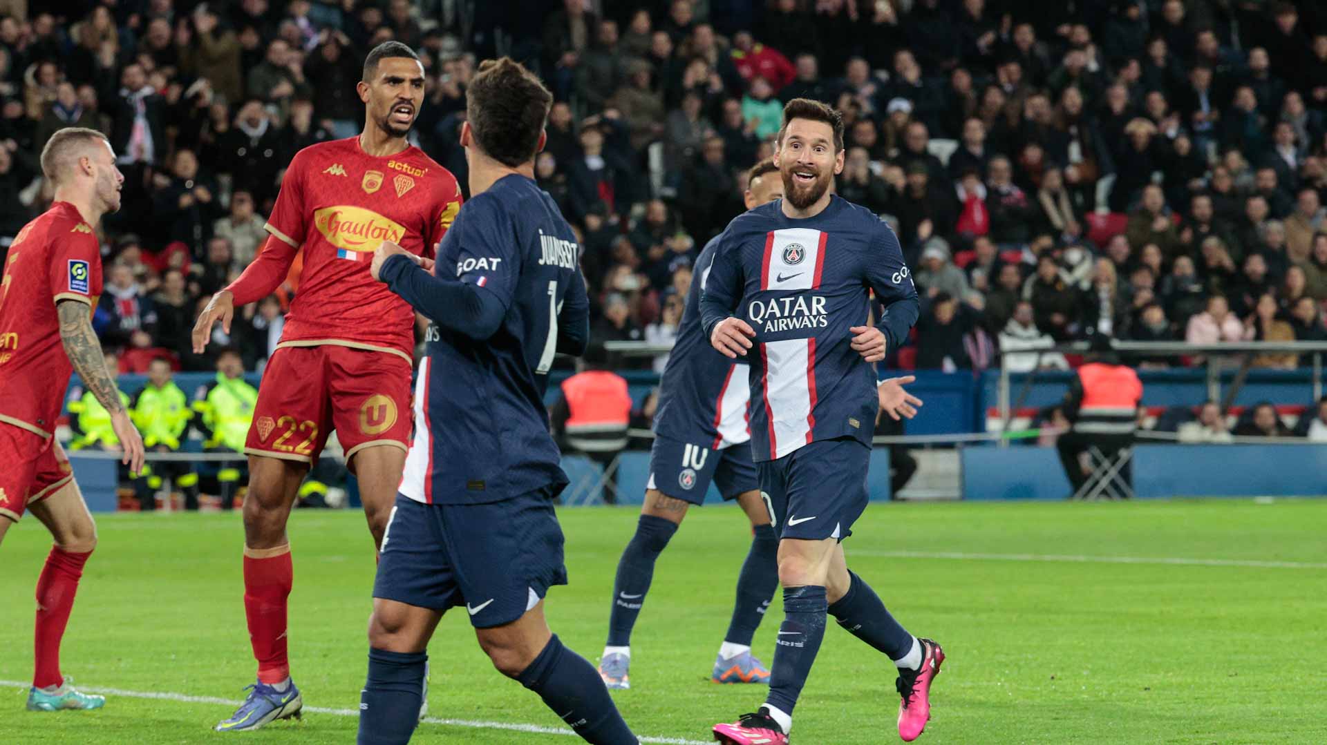 Image for the title: Messi leads PSG to victory after winning the World Cup. 