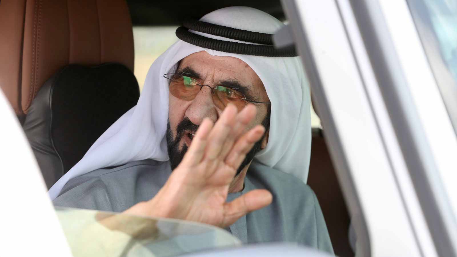 صورة بعنوان: محمد بن راشد يشهد فعاليات مهرجان ولي عهد دبي للهجن 