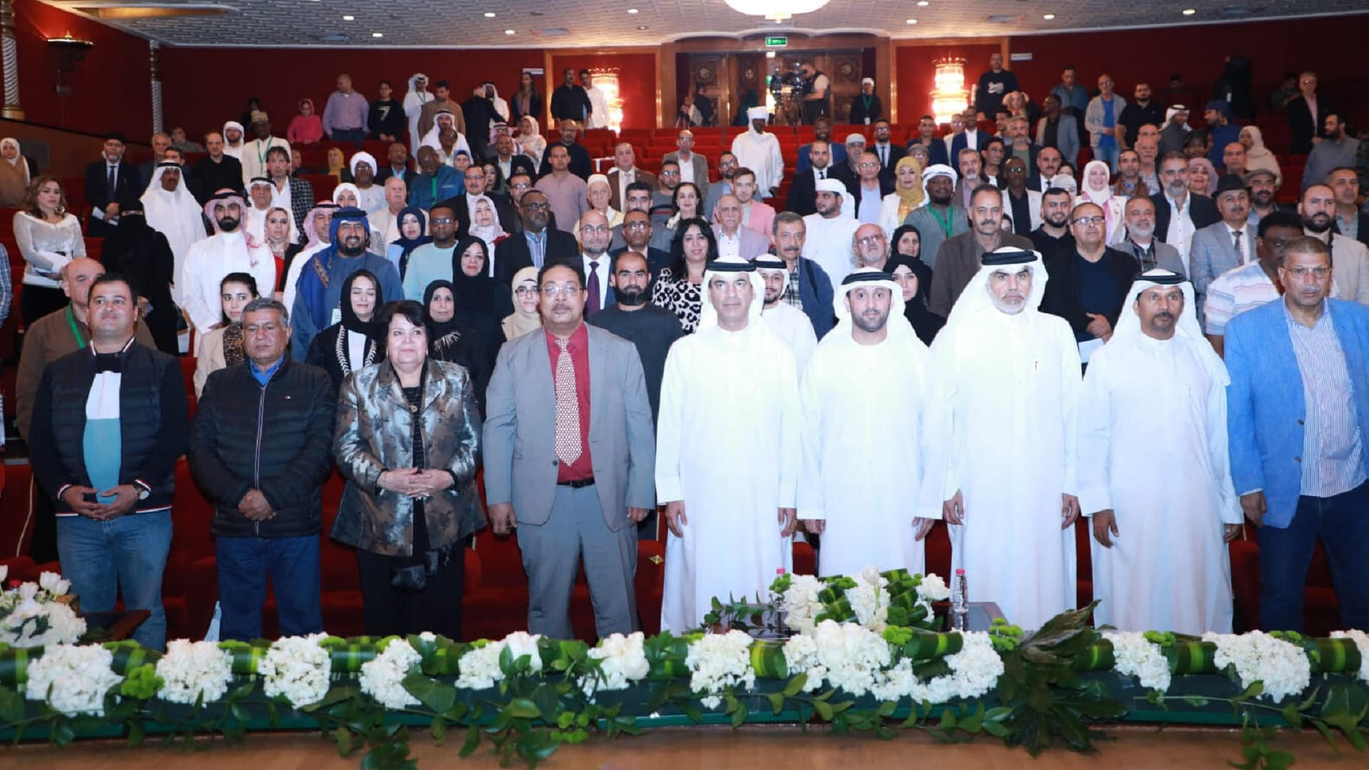 صورة بعنوان: قصائد مفعمة بالحنين تثري فعاليات مهرجان الشارقة للشعر العربي 