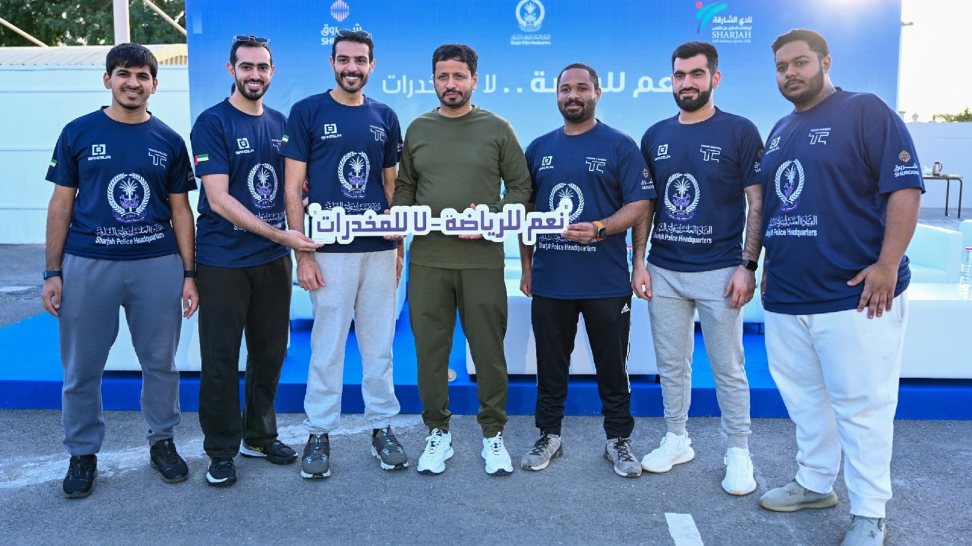 صورة بعنوان: اللواء الشامسي يشهد بطولة البادل تنس الأولى بنادي شرطة الشارقة 