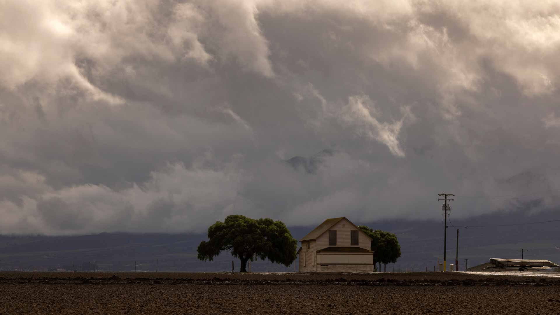 Image for the title: California seeing new storms while dealing with flooding 
