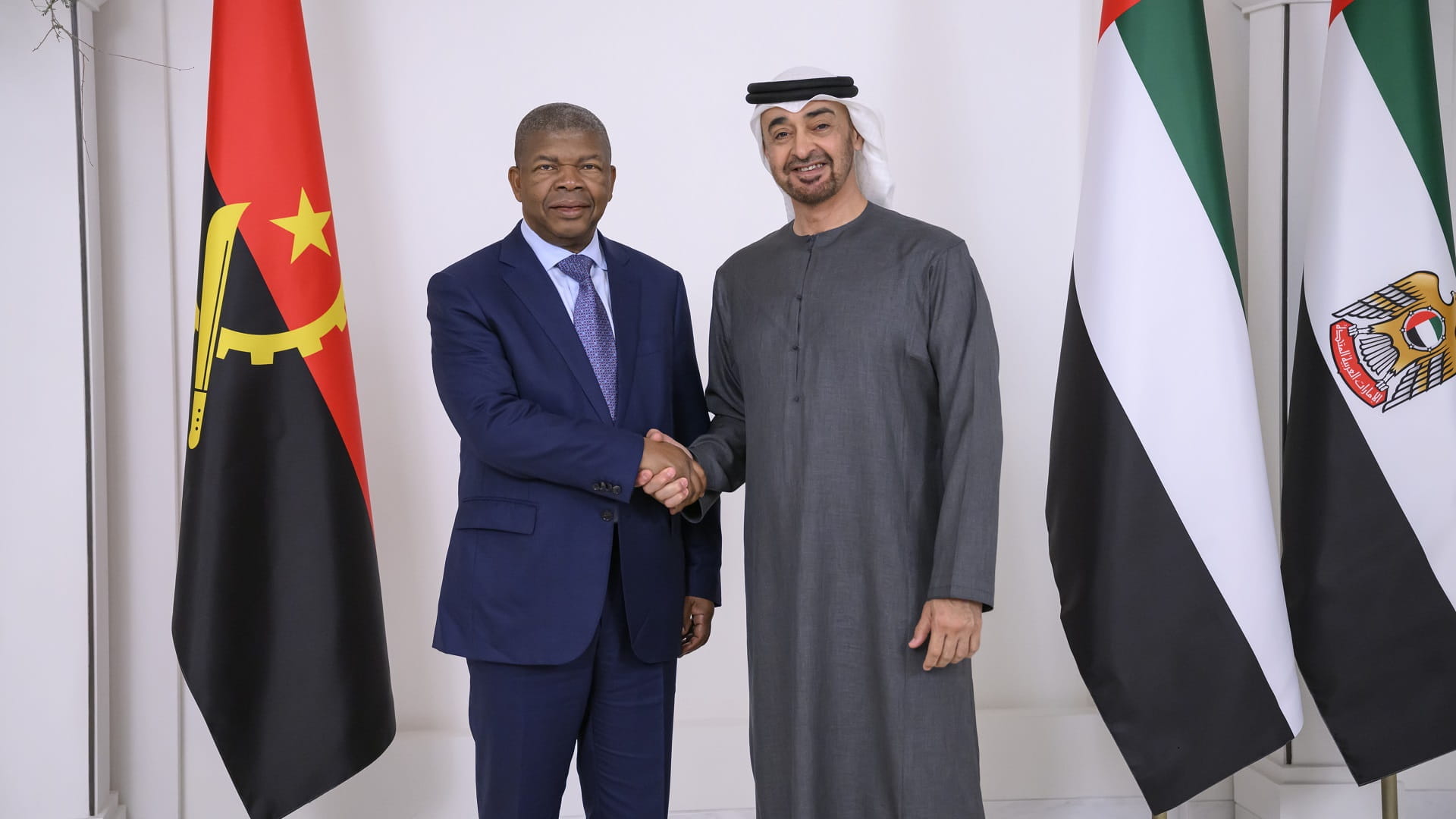 Image for the title: UAE President, Angolan counterpart review advancing relations 