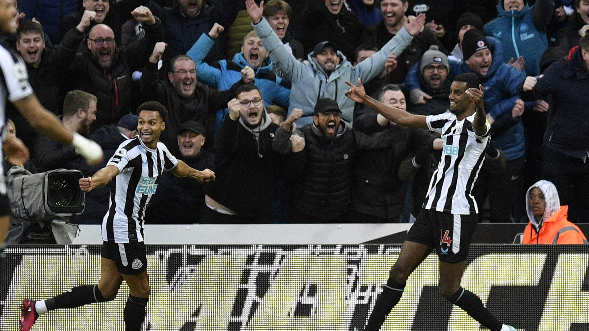 صورة بعنوان: إيزاك يقود نيوكاسل للفوز على ضيفه فولهام في الدوري الإنجليزي 