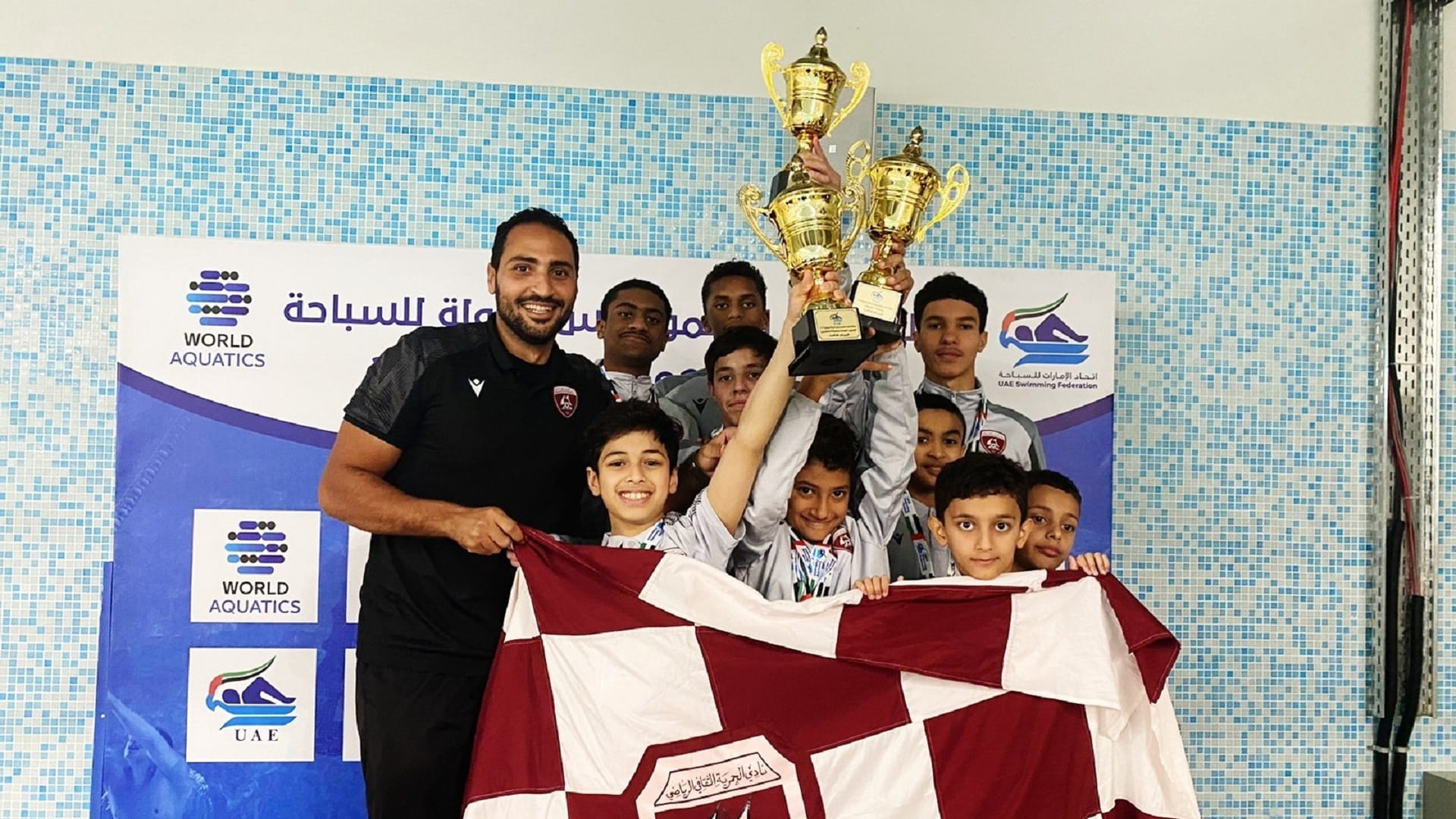 صورة بعنوان: الحمرية يحصد 3 كؤوس و26 ميدالية في بطولة رئيس الدولة للسباحة 