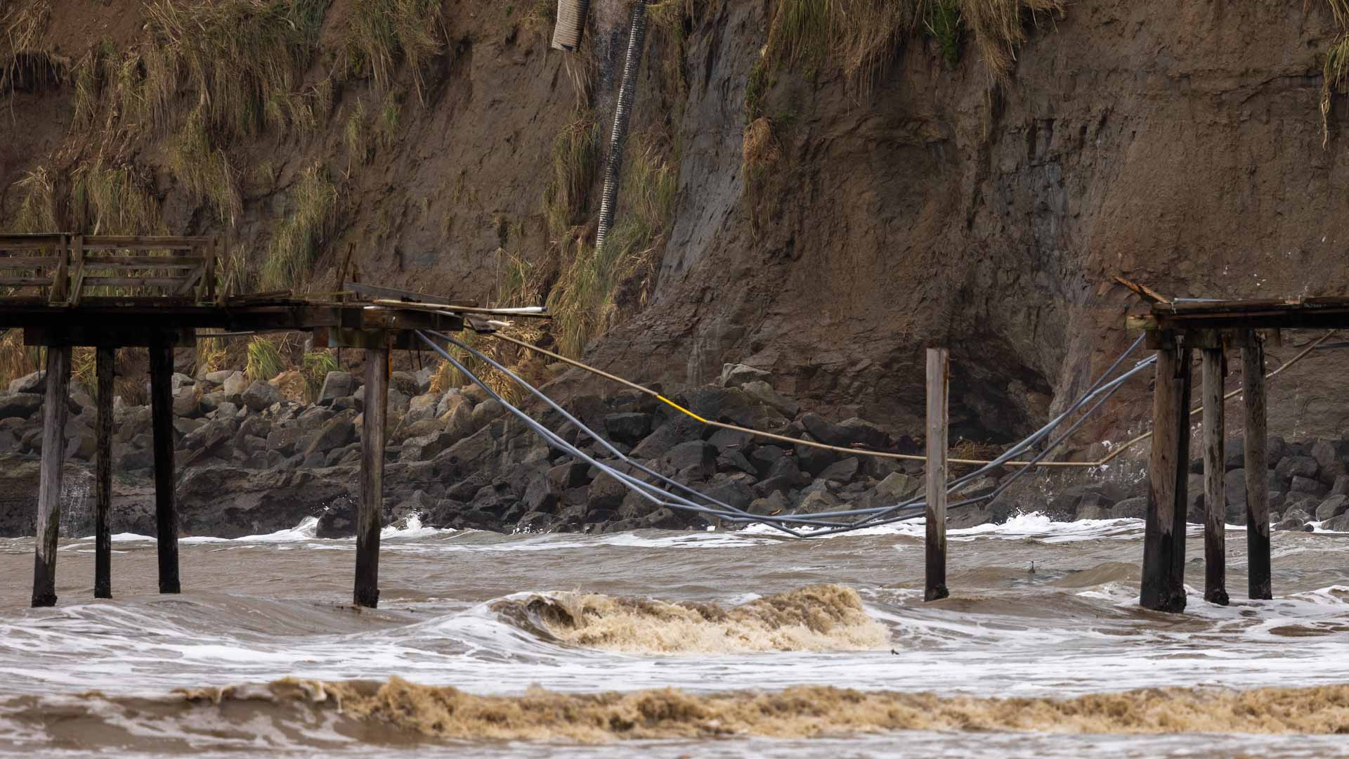 Image for the title: Biden declares catastrophe, more rain hit California 