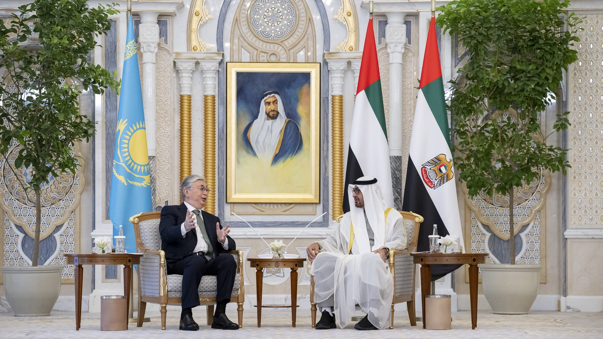 صورة بعنوان: الإمارات وكازاخستان تؤكدان أهمية تعزيز الشراكة الاقتصادية 