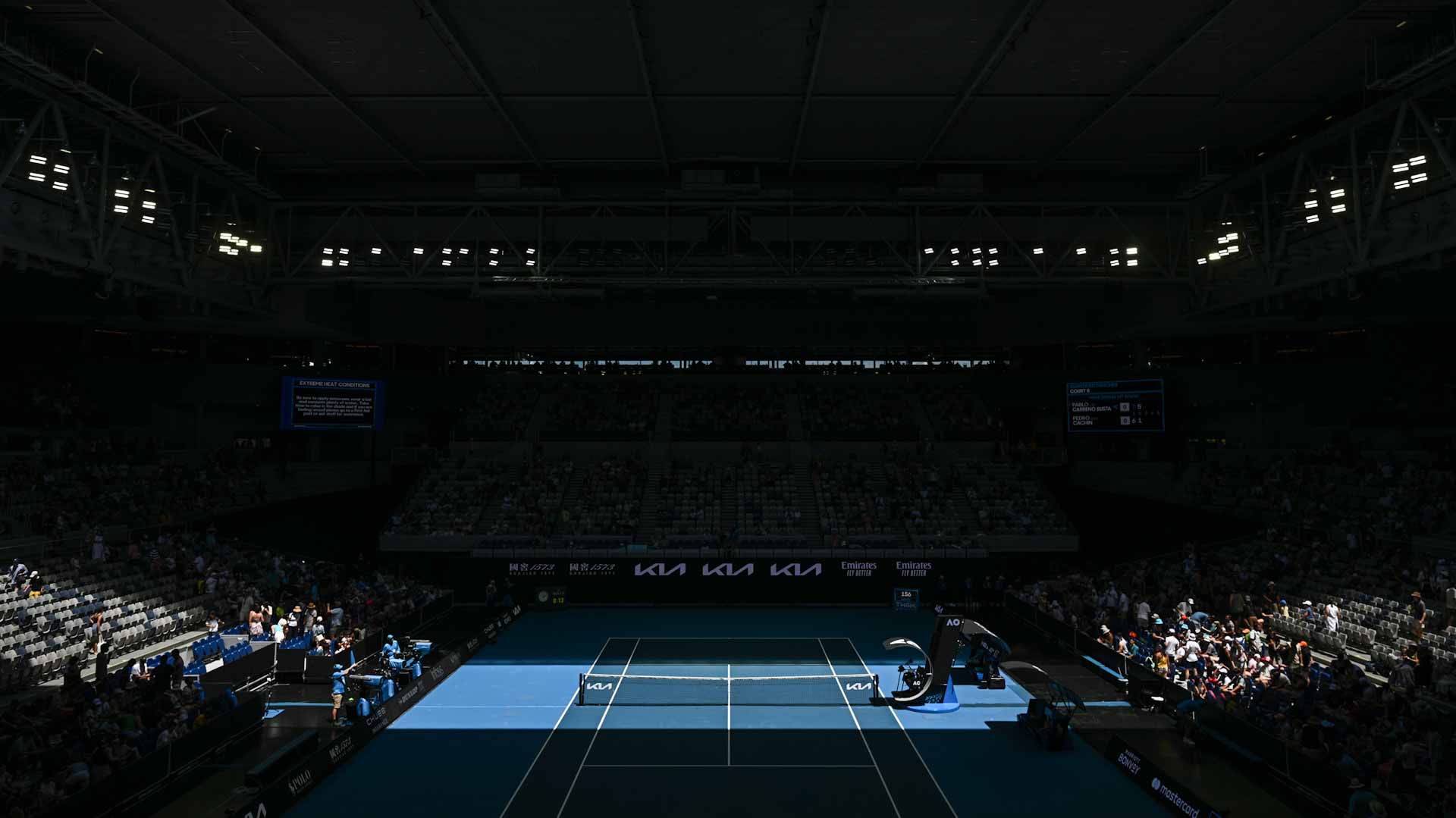 Image for the title: Heat stops play during the Australian Open tennis match 