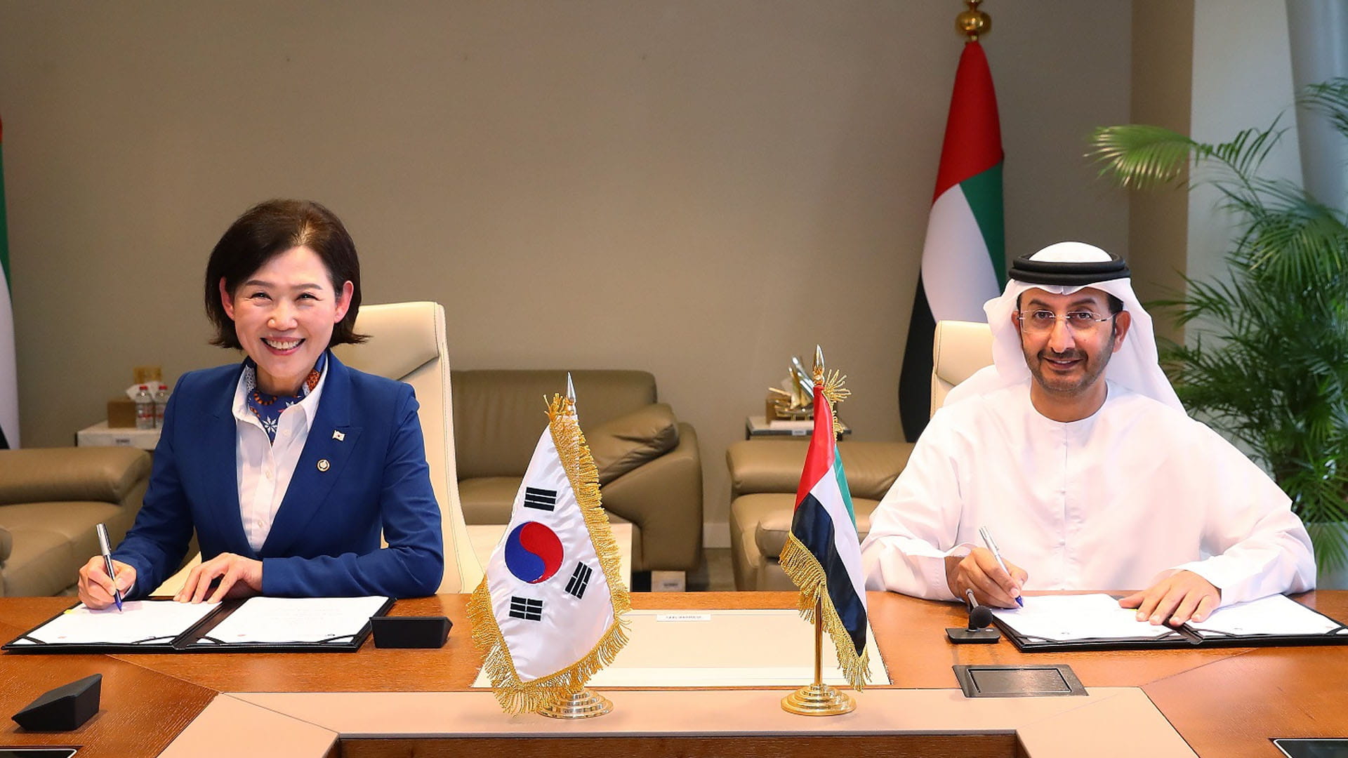 صورة بعنوان: الإمارات وكوريا الجنوبية توقعان مذكرة للتعاون في الملكية الفكرية 