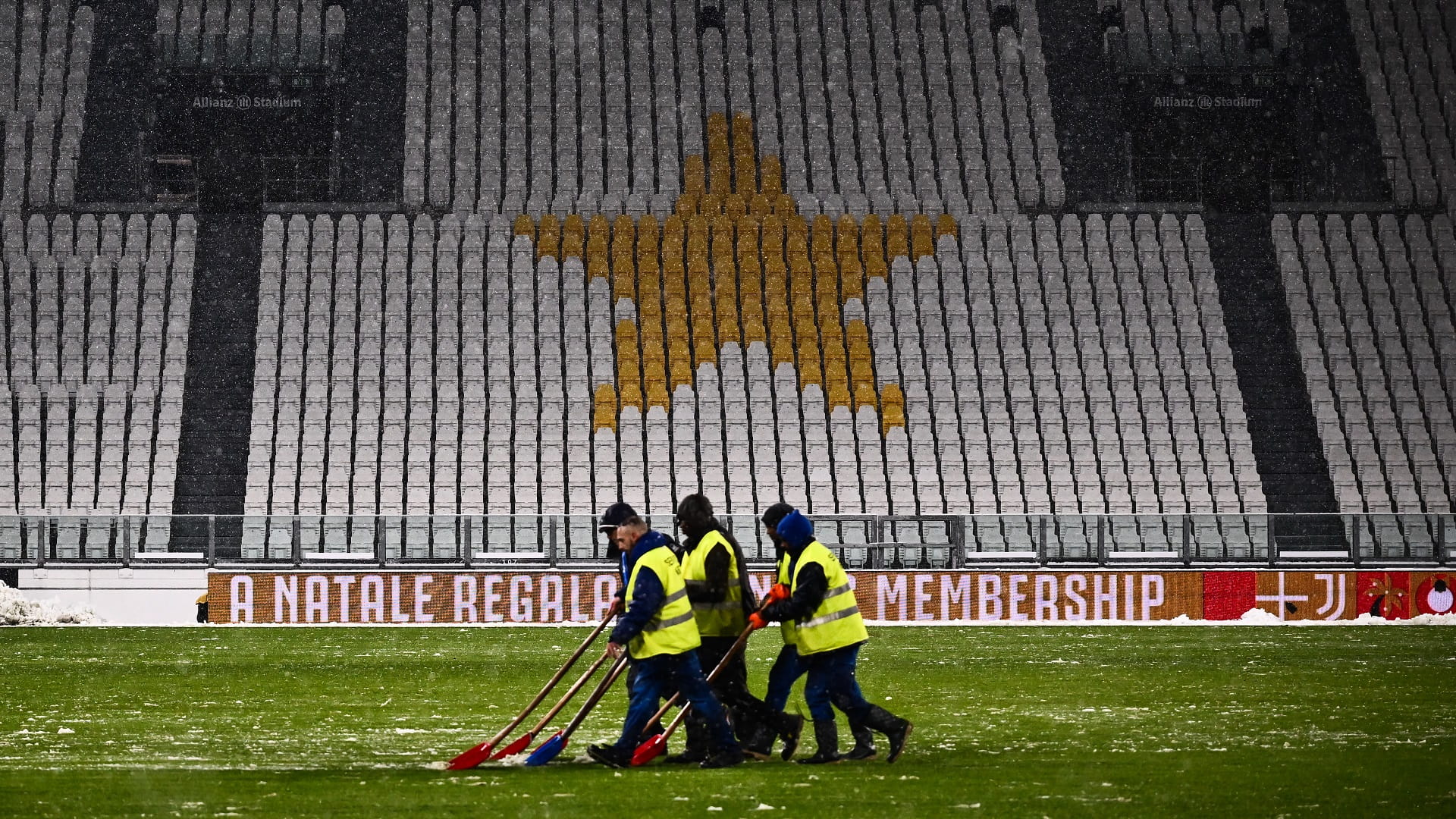 صورة بعنوان: الاتحاد الإيطالي لكرة القدم يخصم 15 نقطة من رصيد يوفنتوس 