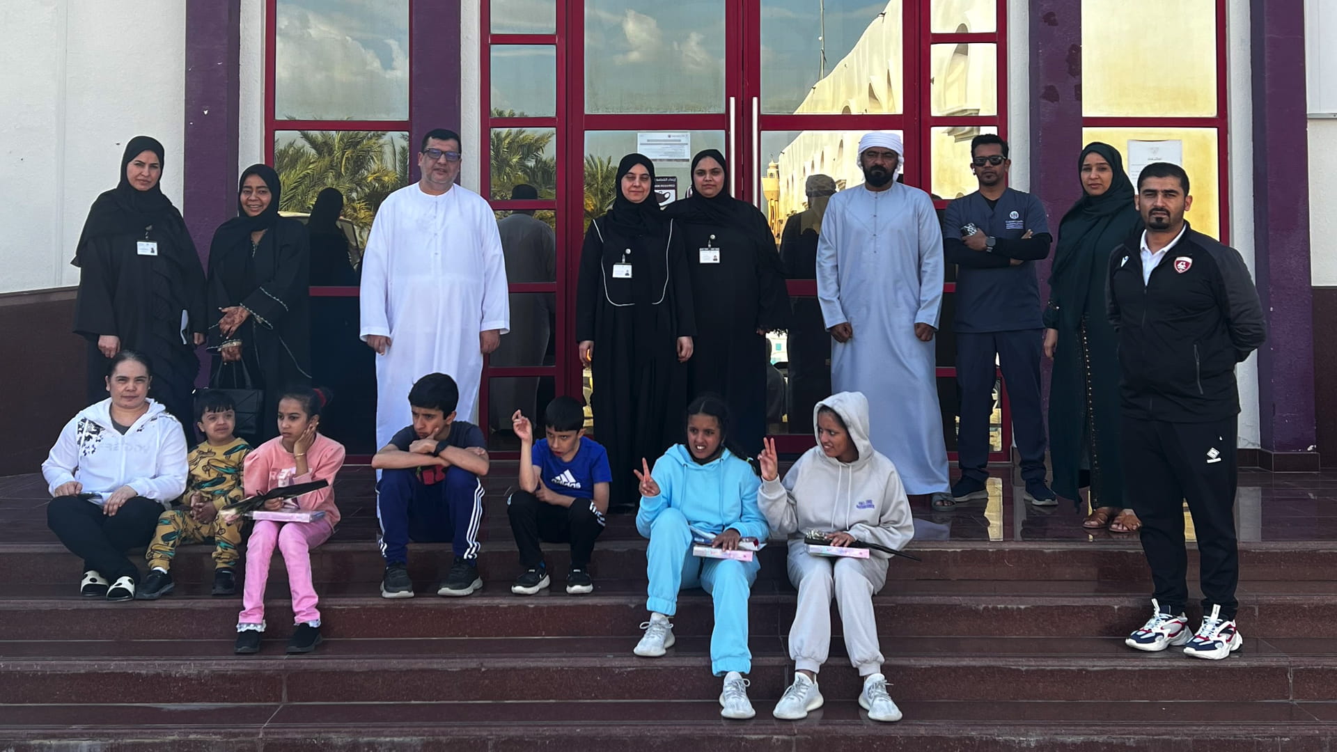 صورة بعنوان: نادي الحمرية ينظم يوماً رياضياً مفتوحاً لذوي الإعاقة وأهاليهم 