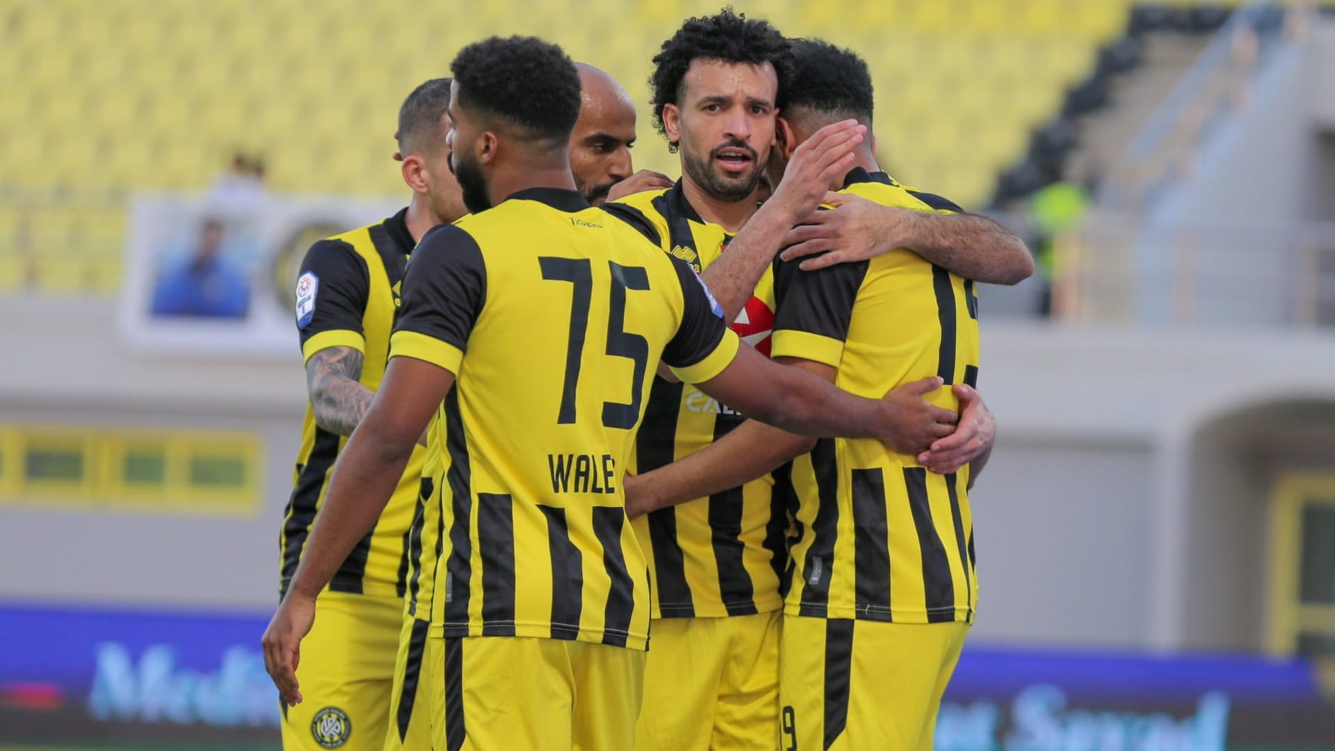 صورة بعنوان: كلباء يكتب التاريخ بفوز مهم على الجزيرة بدوري أدنوك للمحترفين 