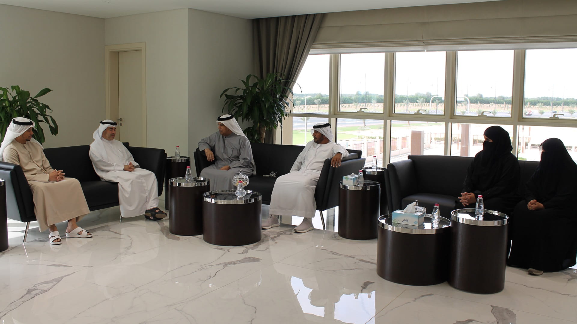 صورة بعنوان: "صحية الاستشاري" تبحث مع هيئة الشارقة الصحية الخدمات العلاجية 