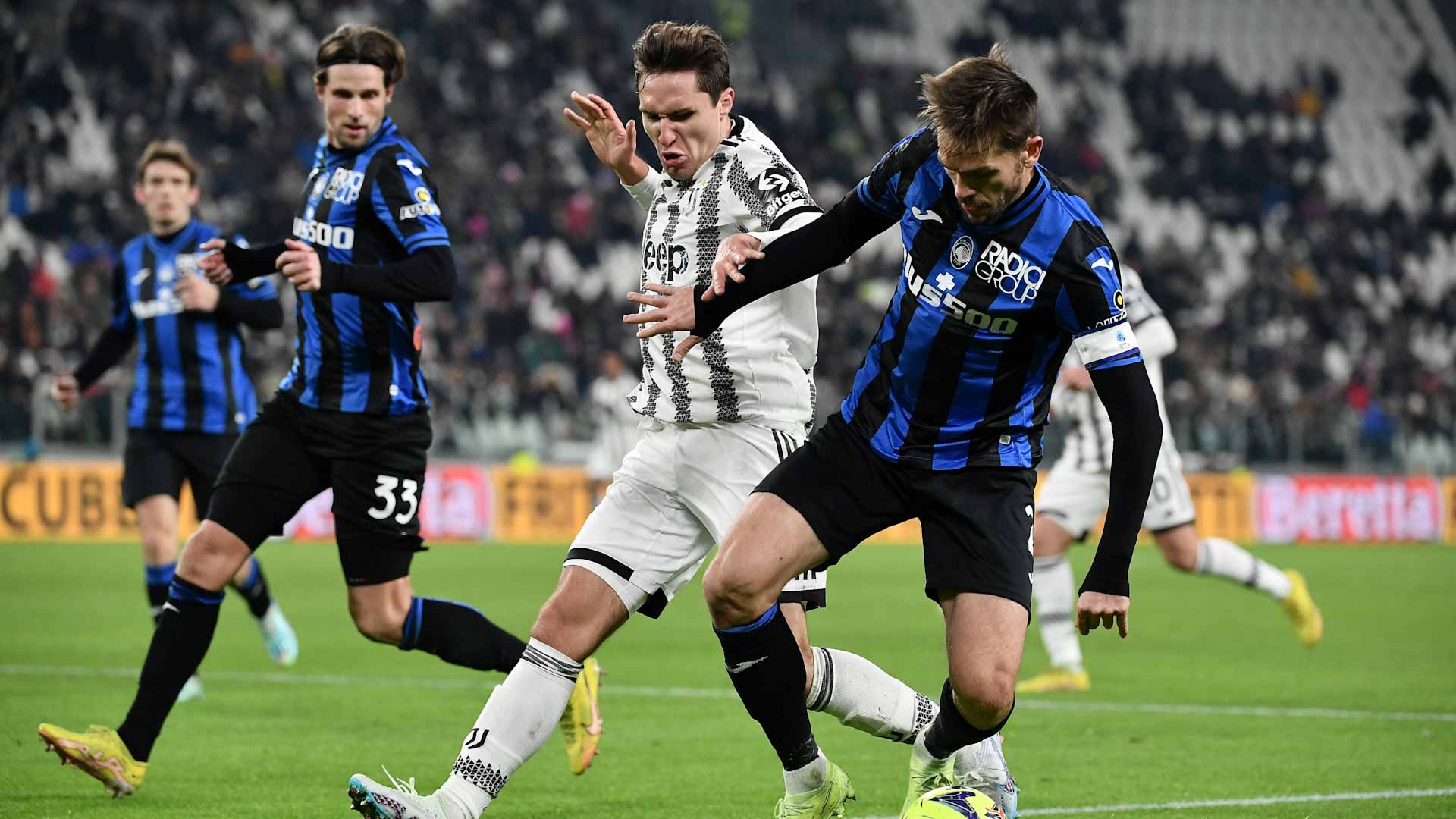 صورة بعنوان: يوفنتوس يحقق تعادلاً ثميناً أمام أتالانتا في الدوري الإيطالي 