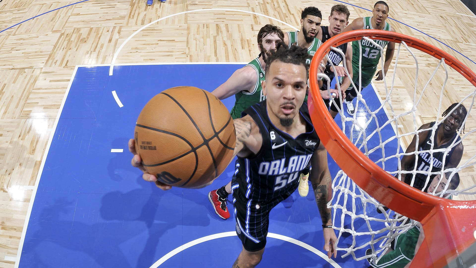 صورة بعنوان: أورلاندو ماجيك يوقف قطار انتصارات بوسطن في السلة الأميركية 