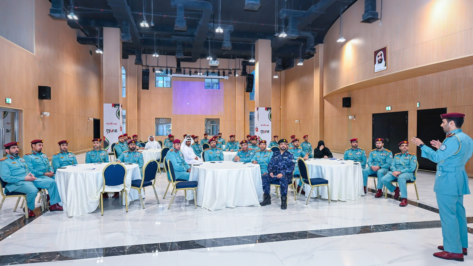 صورة بعنوان: شرطة الشارقة تعقد اجتماعاً للجنة الريادة والتميز للعام 2023 