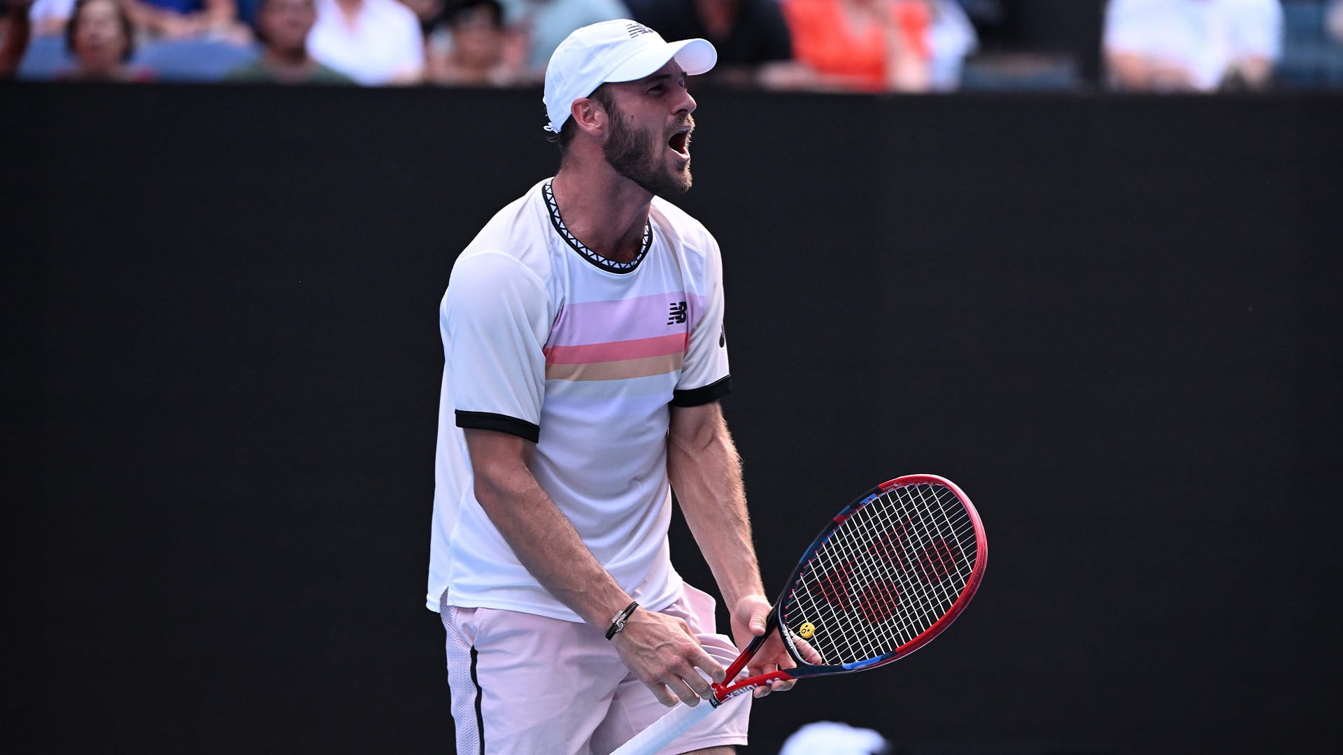 صورة بعنوان: تومي بول يتأهل لنصف نهائي بطولة أستراليا للتنس 