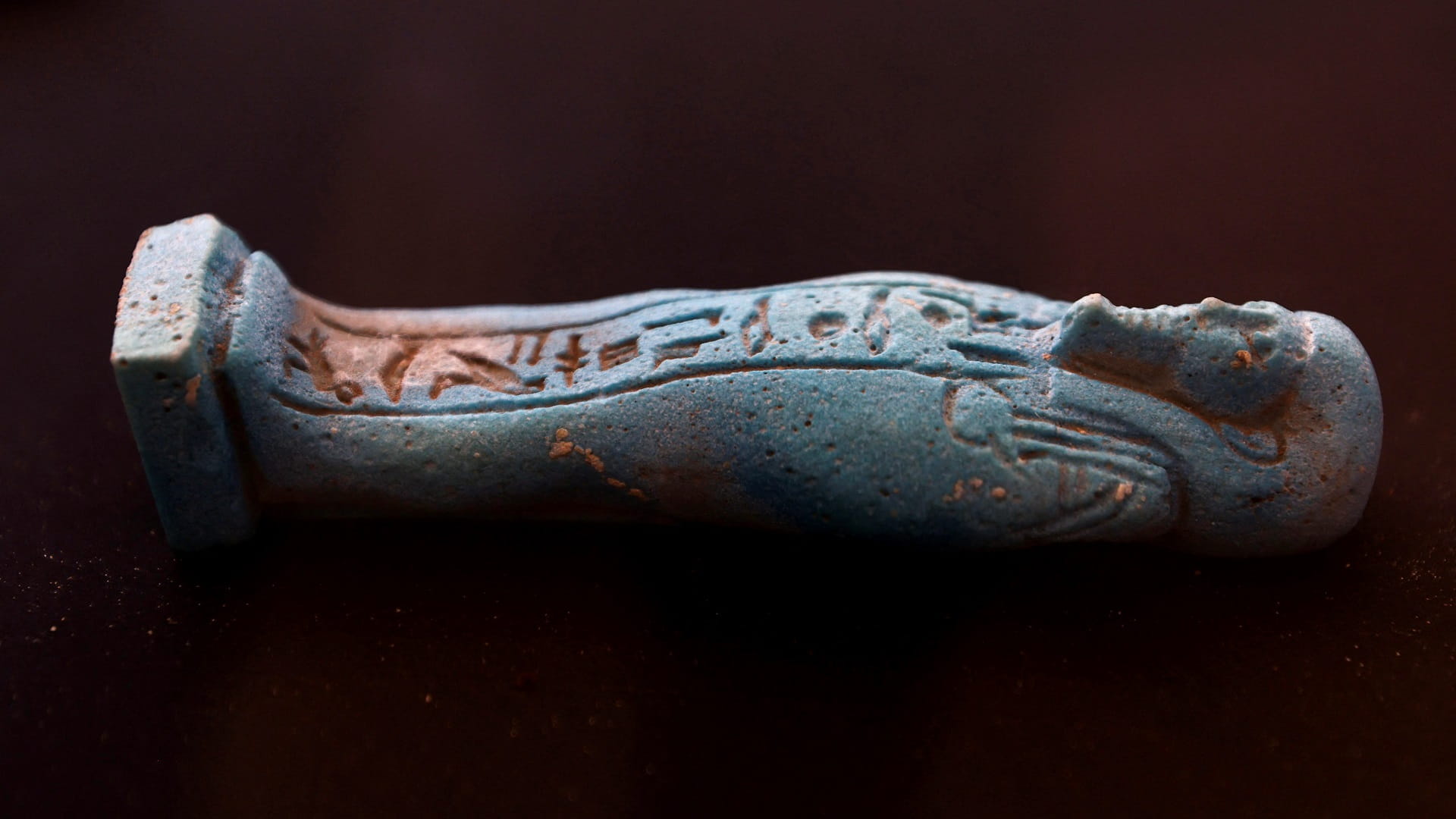 صورة بعنوان: مصر تعلن عن كشف أثري نادر يمثل أكمل وأقدم مومياء غير ملكية بسقارة 