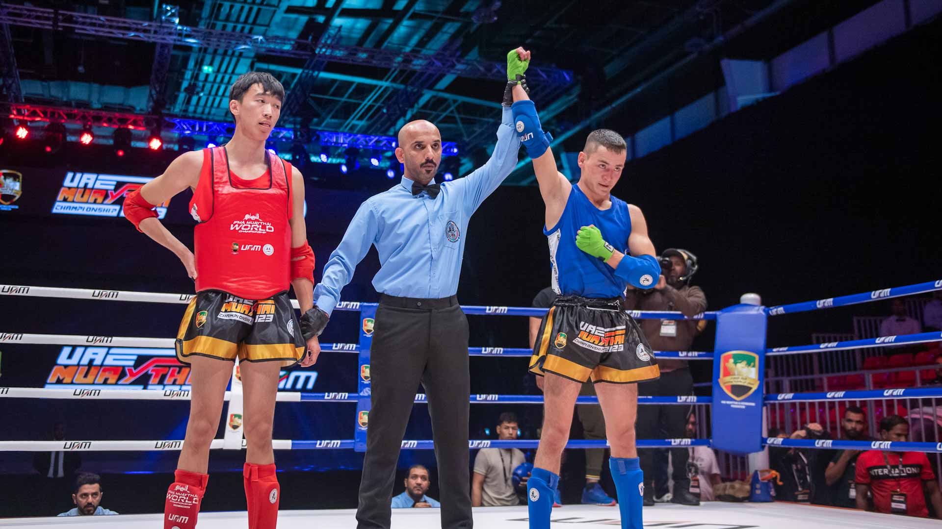 صورة بعنوان: 30 نزالاً في انطلاقة منافسات اليوم الأول من "الإمارات للمواي تاي" 