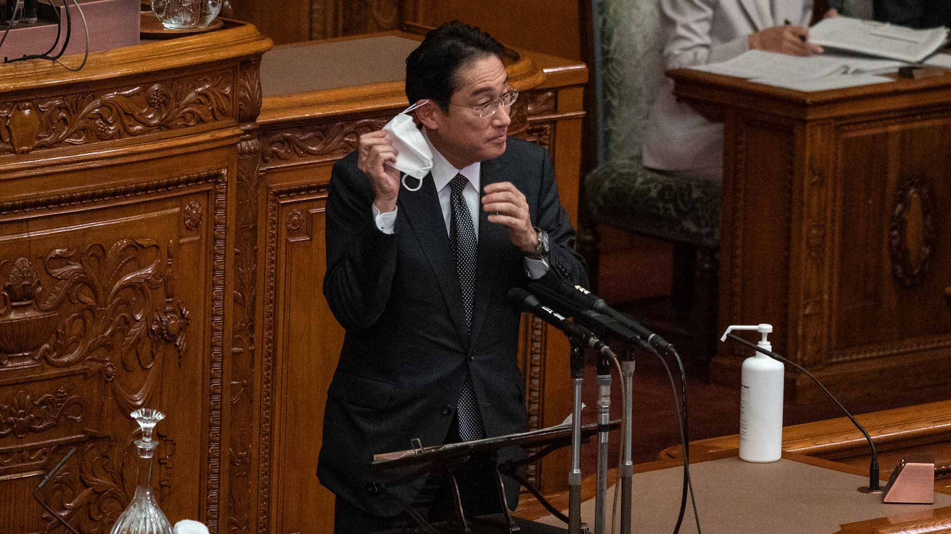 Image for the title: Japan to drop mask guidance, relax Covid strategy 